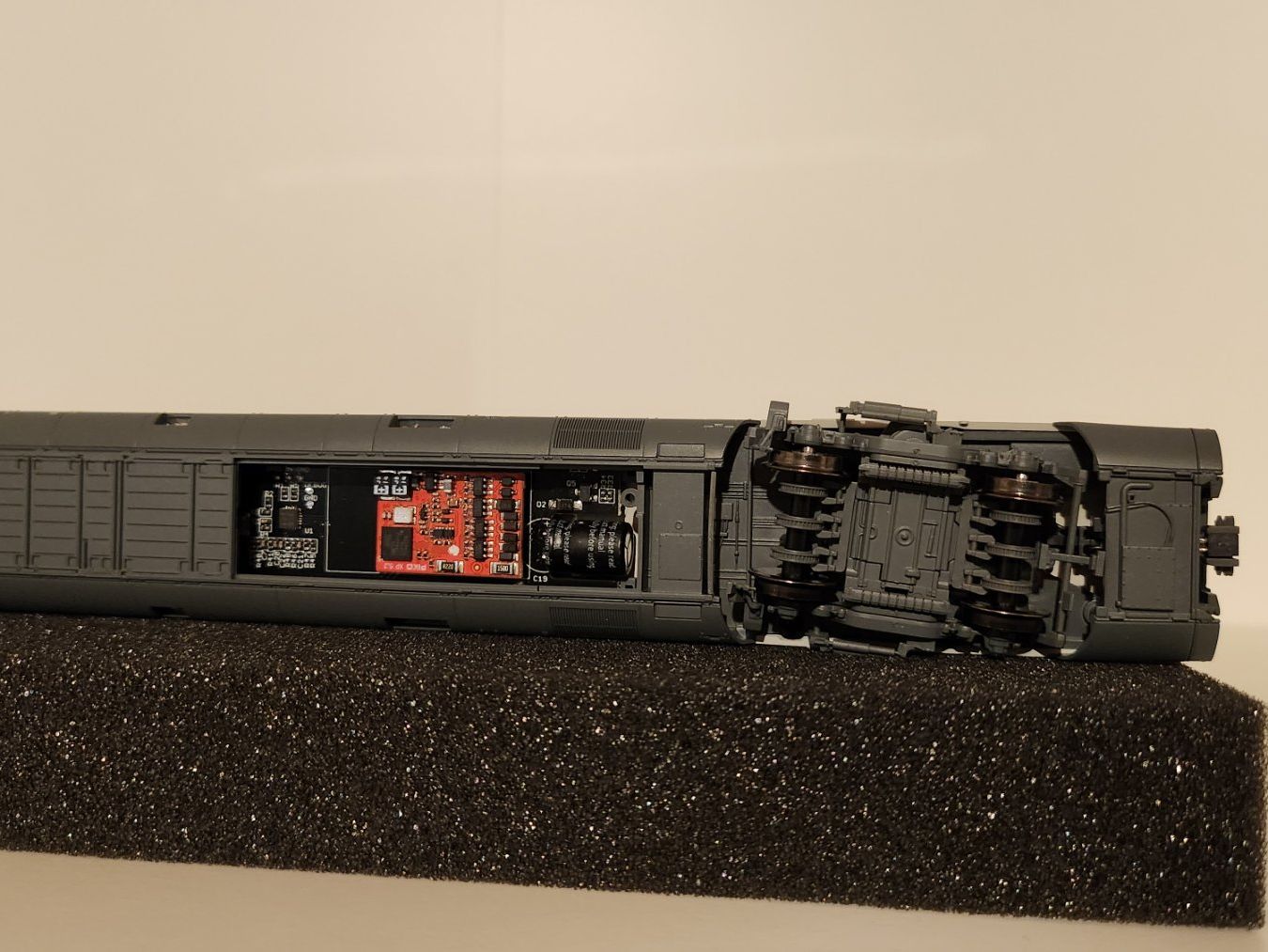 Piko Modellini di ferrovie: Piko DB ICE ex. Metropolitan, DCC Sound – Nuovo e nell'imballaggio originale da Wittenwil venduto da ced_q8j7 9