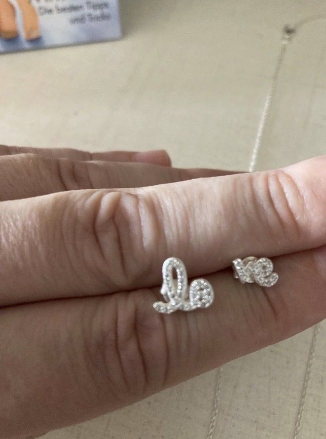 Orecchini pendenti & Orecchini a lobo: Silber "Love" Ohrstecker, Neuwertig! – Usato da Zürich venduto da Timbera