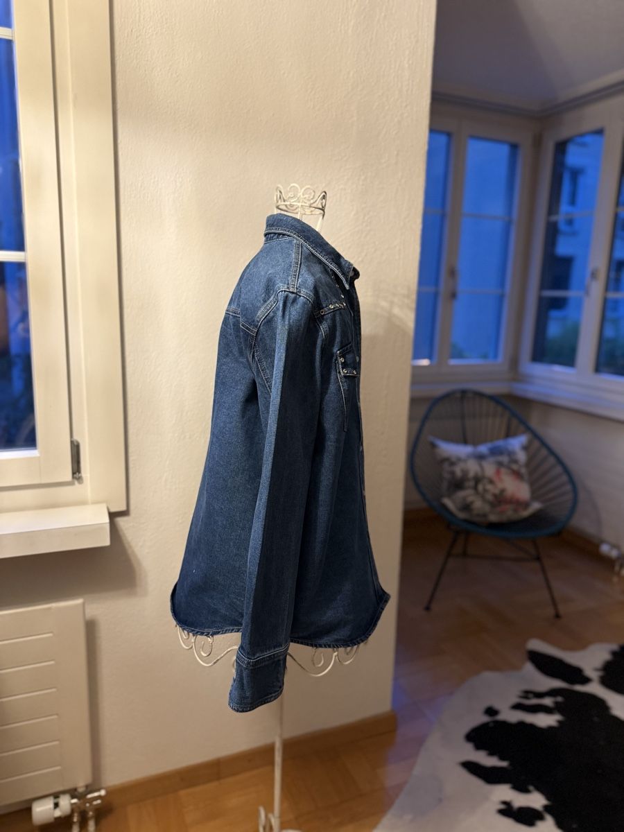 Camicette: Coole Hemd-/Jeansbluse mit Strasssteinen – Usato da Zürich venduto da Indigo2012 7