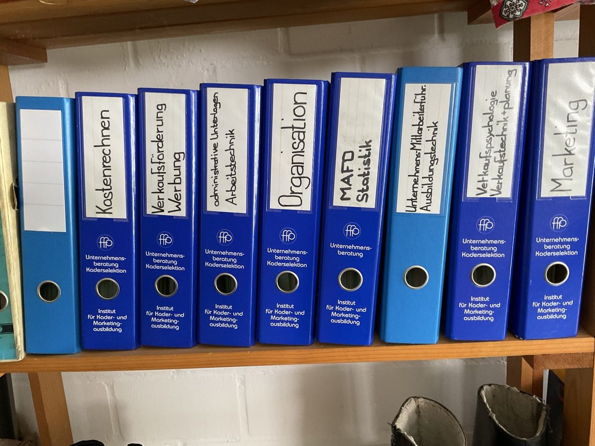 Libri: Marketing Schulung Ordner – Usato da Rombach venduto da roggos