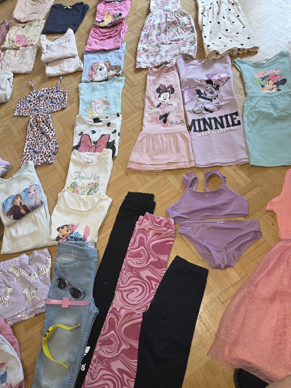 Ensembles coordonnés: grosse kleiderpackung  – D'occasion à uster par tan_vy9b 7