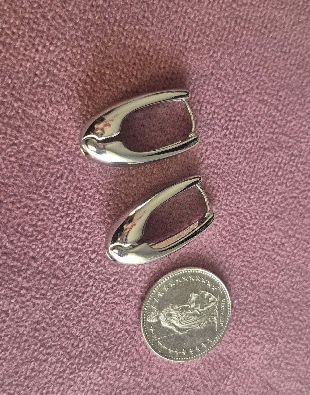 Orecchini pendenti & Orecchini a lobo: Orecchini da donna color argento, design moderno – Nuovo (secondo la descrizione) da Giubiasco venduto da Stefaniav 2