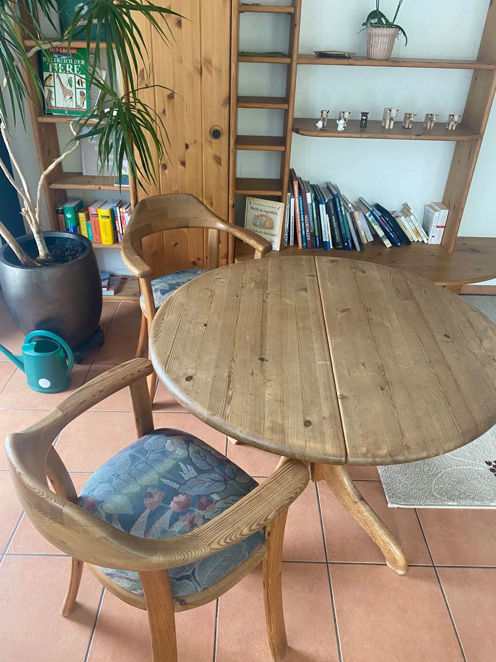 Set di tavolo e panche: Massivholztisch mit 6 Stühlen – Usato da Willisau venduto da ben_7bkp 1