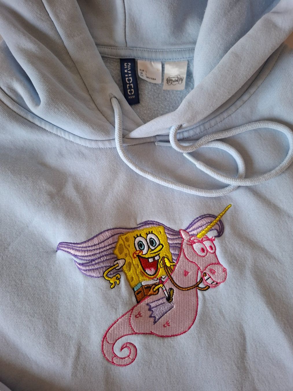 H&M Pullover & Sweatshirts: Hoodie Divided Spongebob Einhorn hellblau Grösse L – Gebraucht aus Bäretswil von mickey100 1