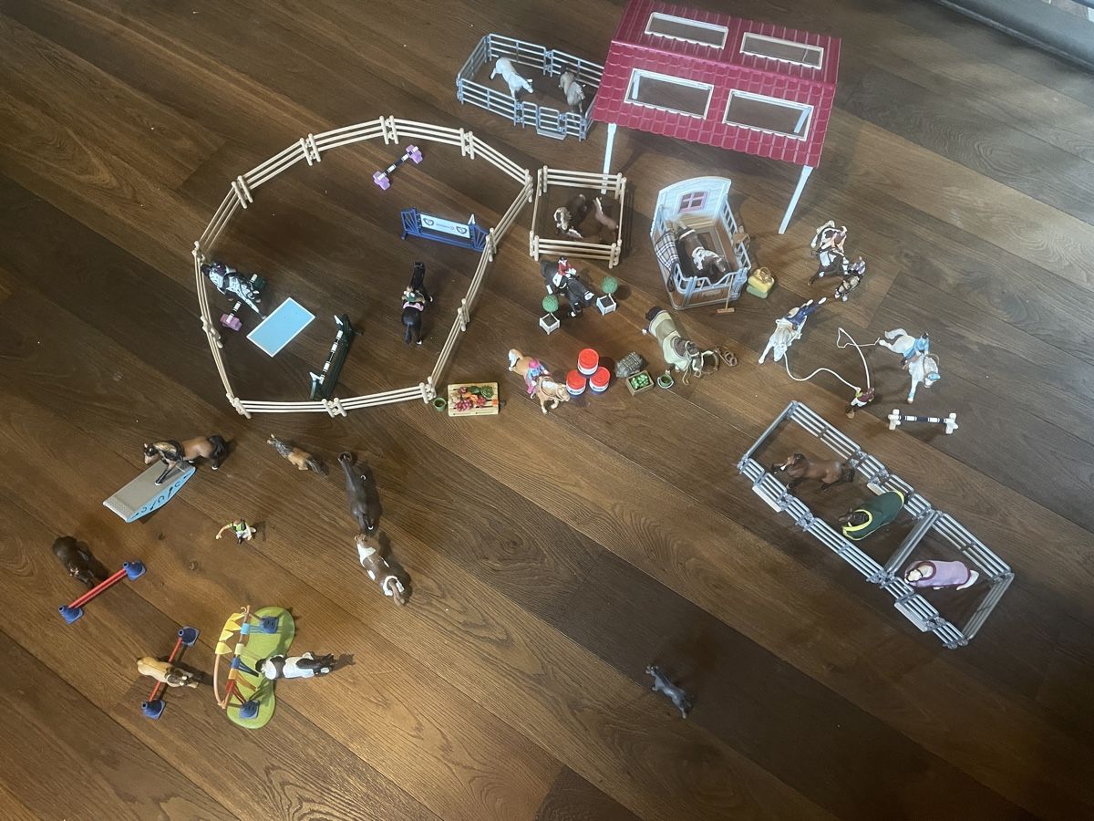 Schleich Jouets: Grosse Schleich Pferdesammlung – D'occasion à Meiringen par Maersk 3