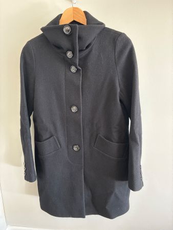 Damen Mantel Sessun schwarz mit Knopfverschluss