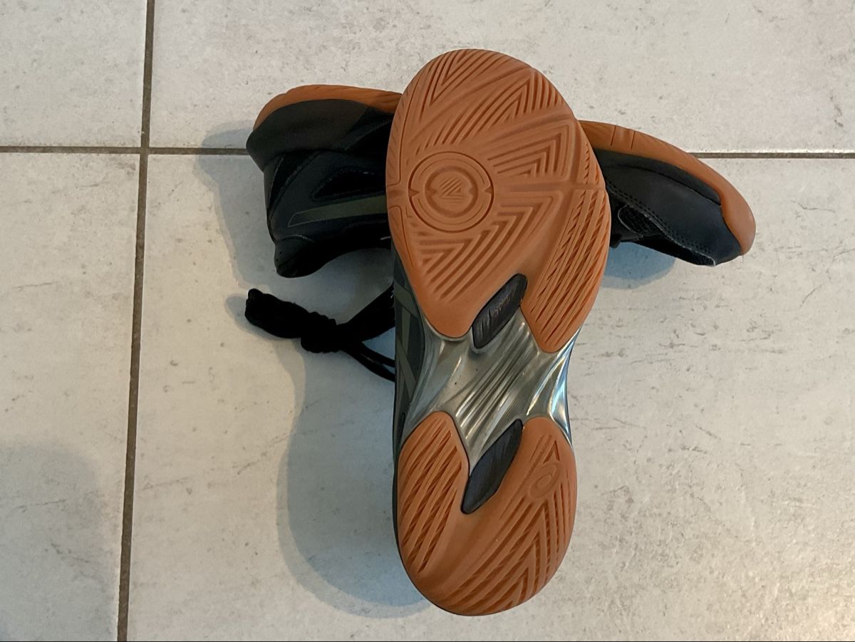 Asics Scarpe per ragazzi: ASICS Hallenschuh Grösse 40.5 – Usato da Wenslingen venduto da dusty77 2