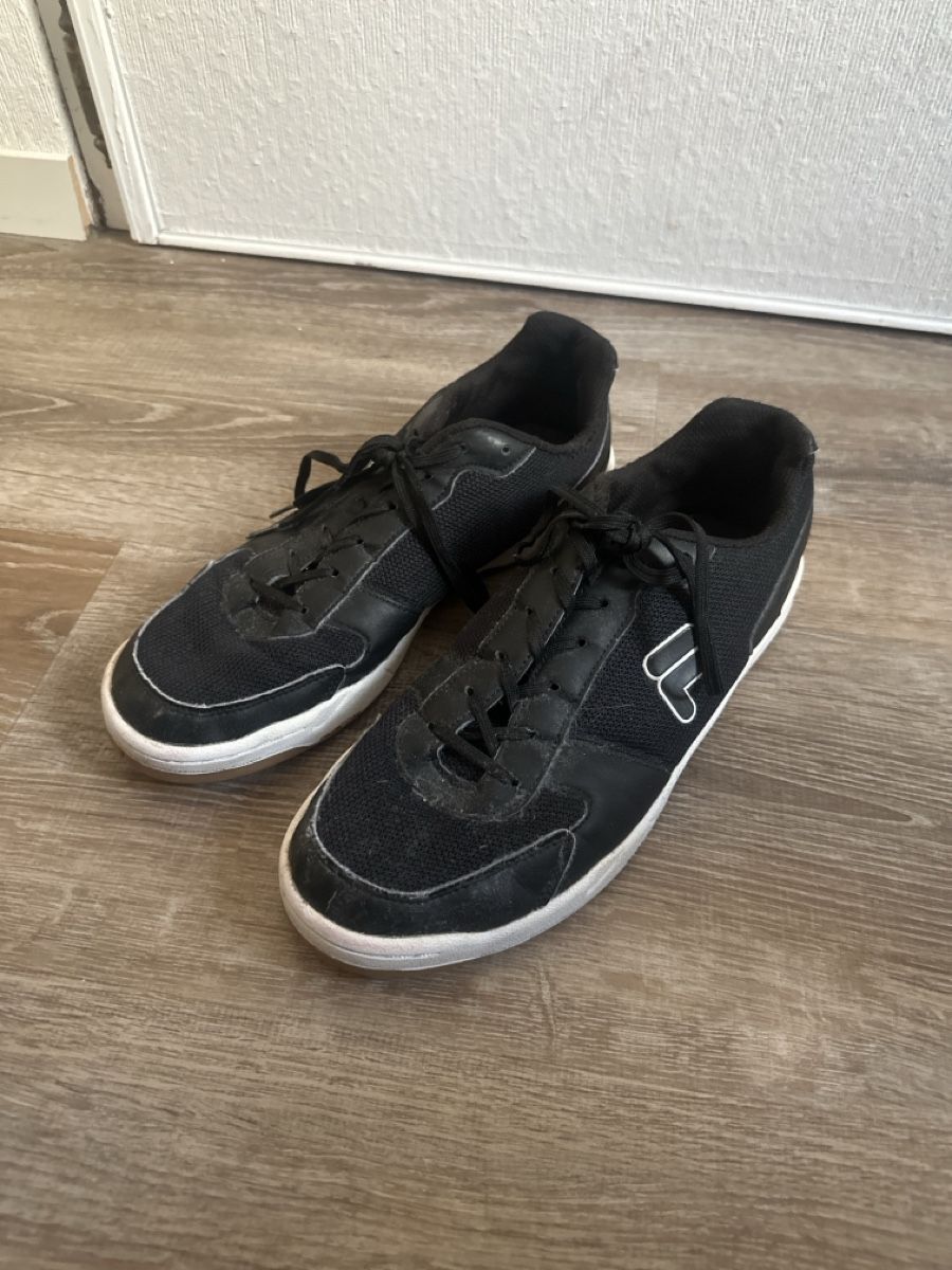Fila Scarpe da donna: Chaussure de gym taille 44 – Usato da Romont FR venduto da ludoberson 1