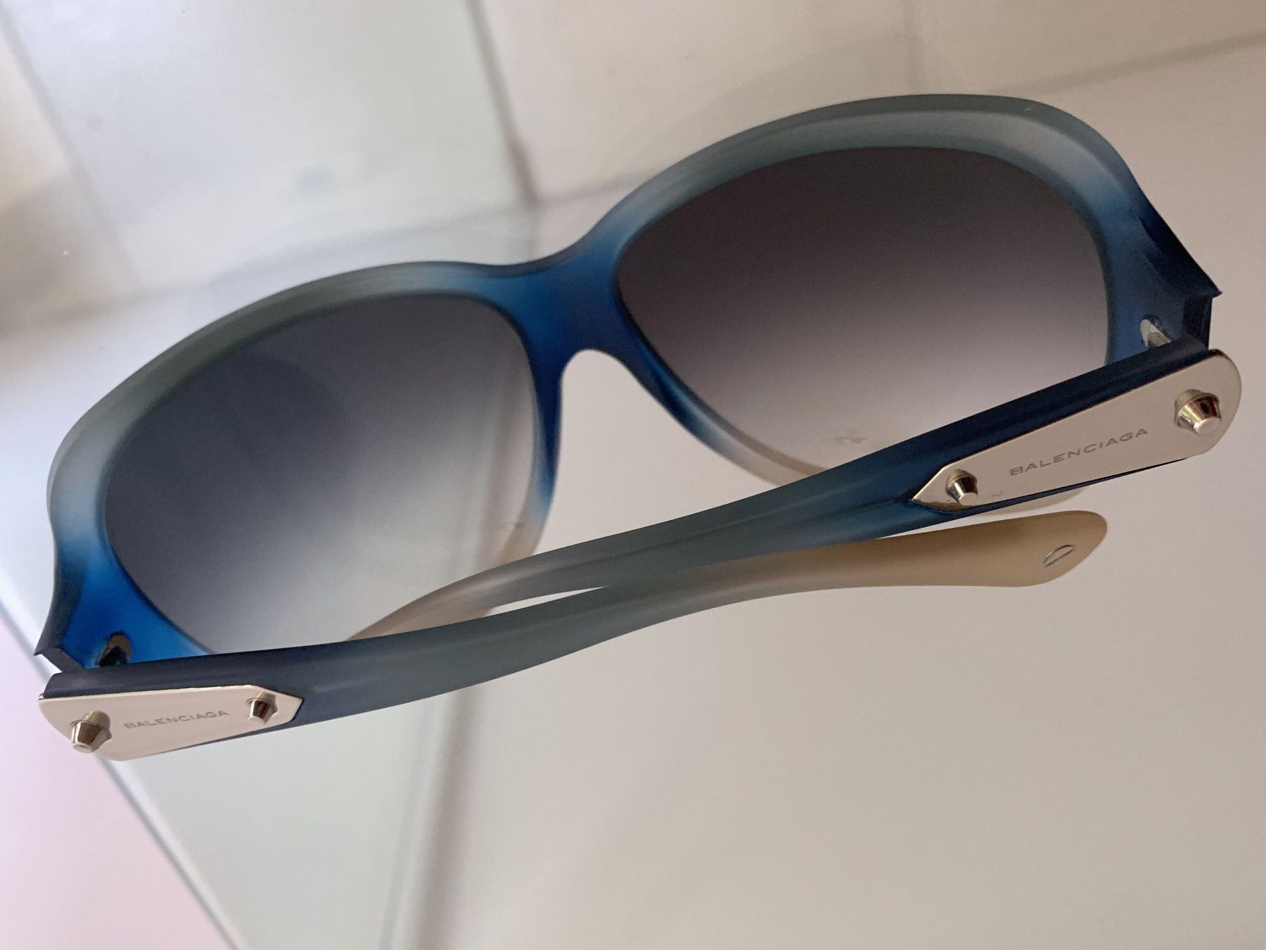 Balenciaga Brillen & Gläser: BALENCIAGA-SONNENBRILLE MIT FARBVERLAUF – Gebraucht aus Starrkirch-Wil von Evelyne222 6