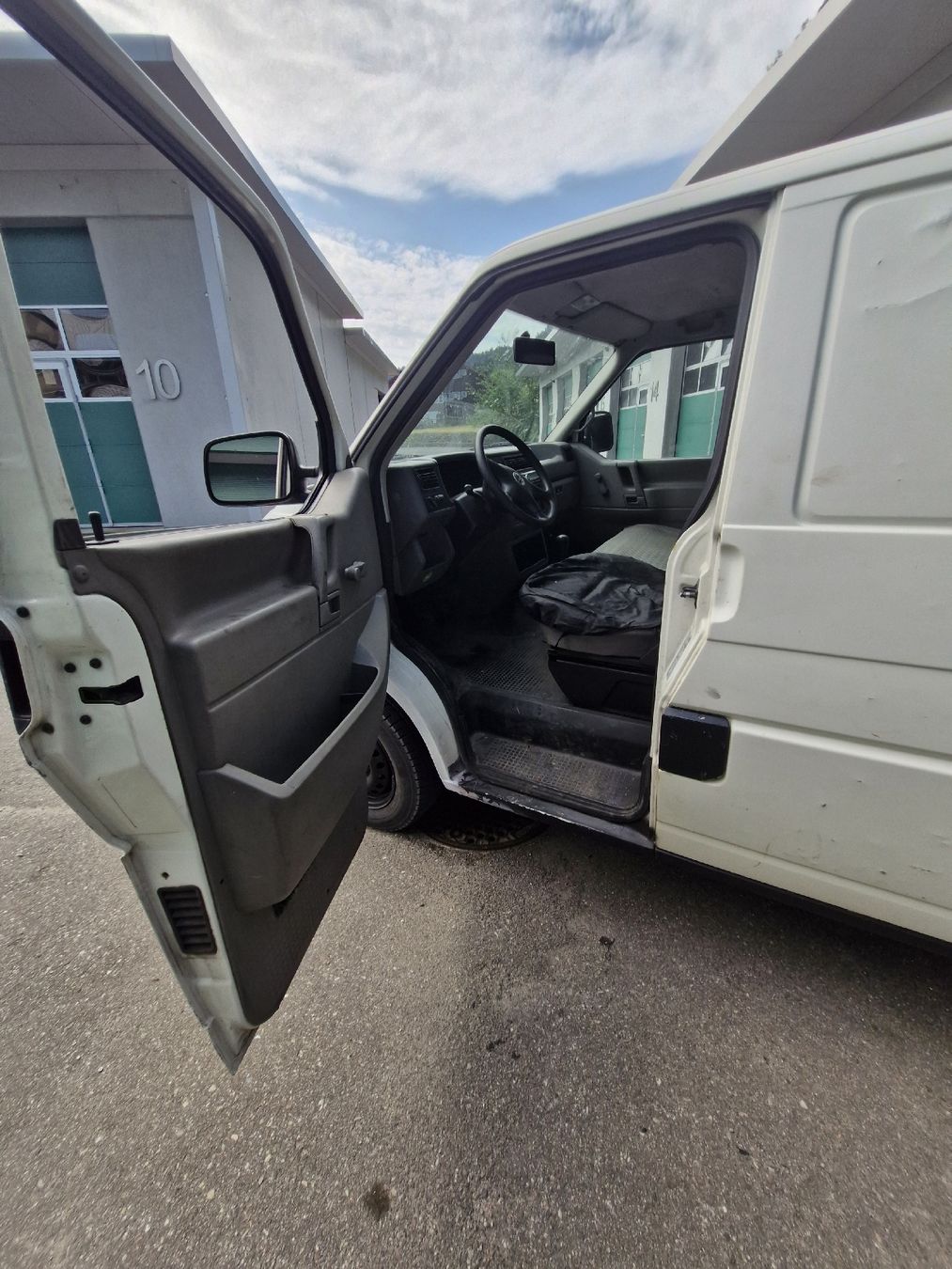 VW Autos: vw t4 2.5 tdi  – D'occasion à Eriswil par Resli-180-90 8