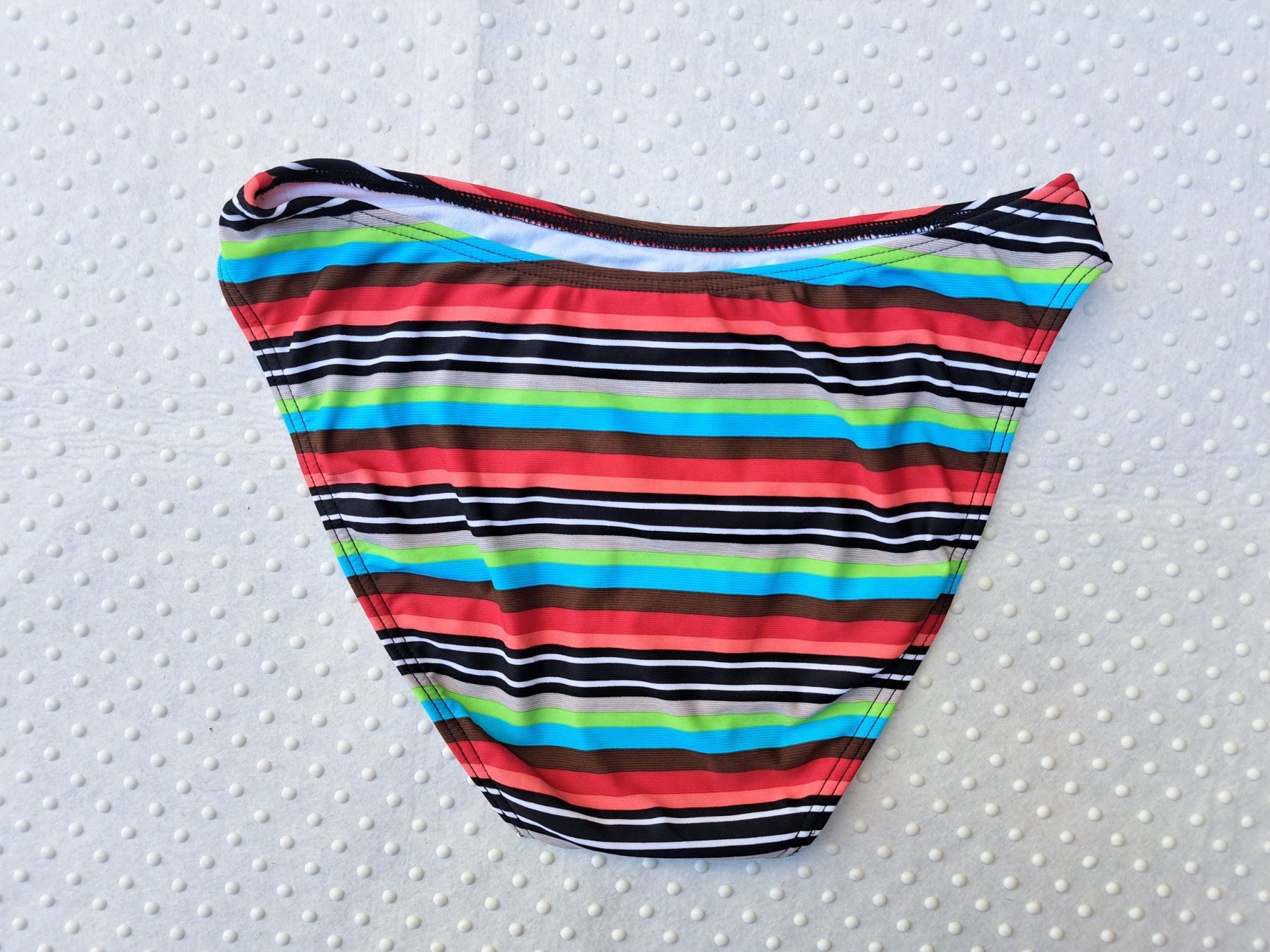 Badekleider & Bikinis: NEU! Sommerliche Badehose Blue Chips Gr. 40 – Neu und originalverpackt aus Gysenstein von joshuas81 1