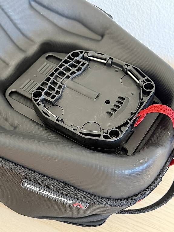 SW-Motech Taschen: SW Motech GS Tankrucksack – Gebraucht aus Thun von Schnappschuss 4