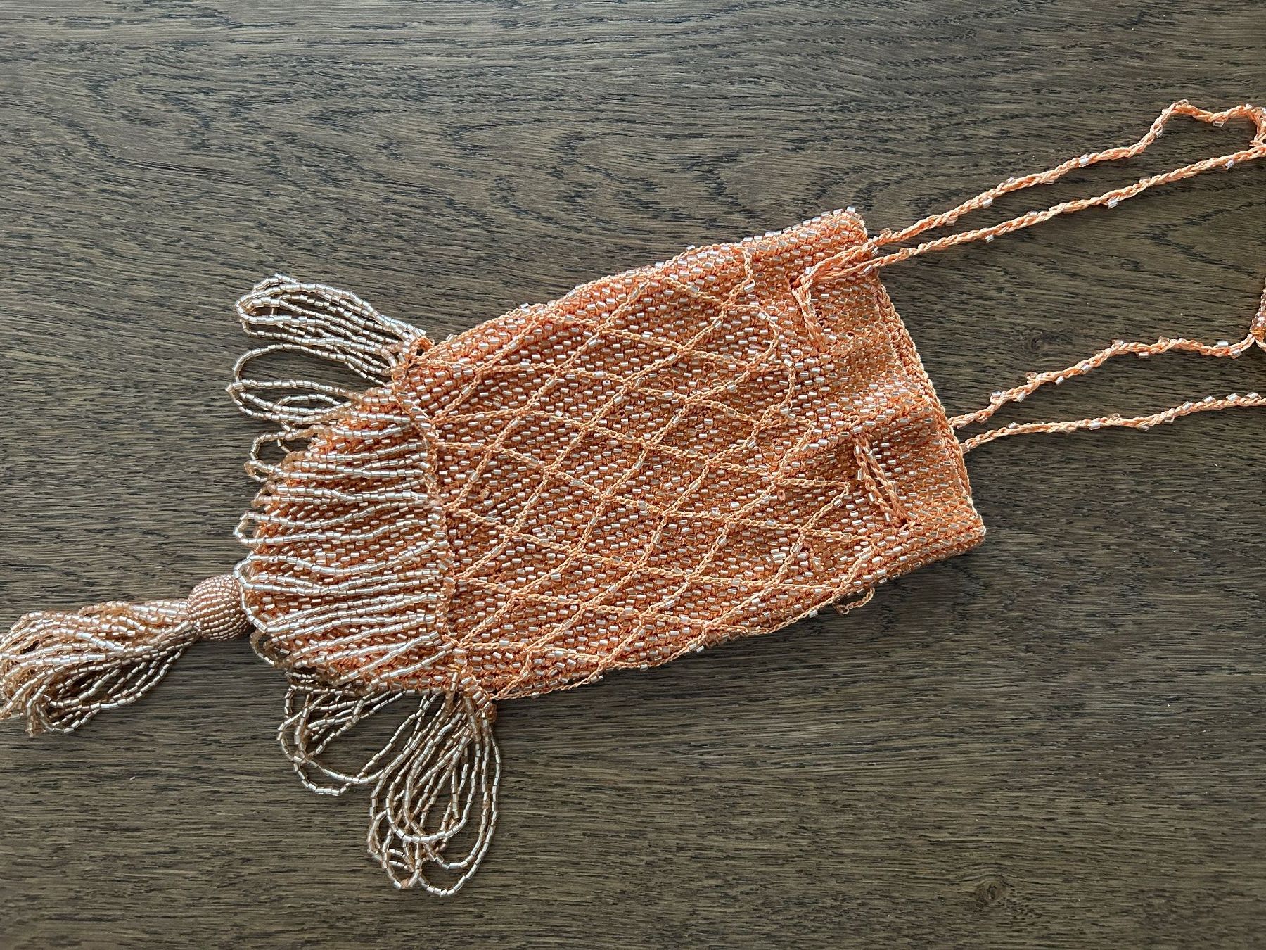 Borse da donna: Sac de soirée à perles avec pompon – Nuovo (secondo la descrizione) da Massagno venduto da Coroncina