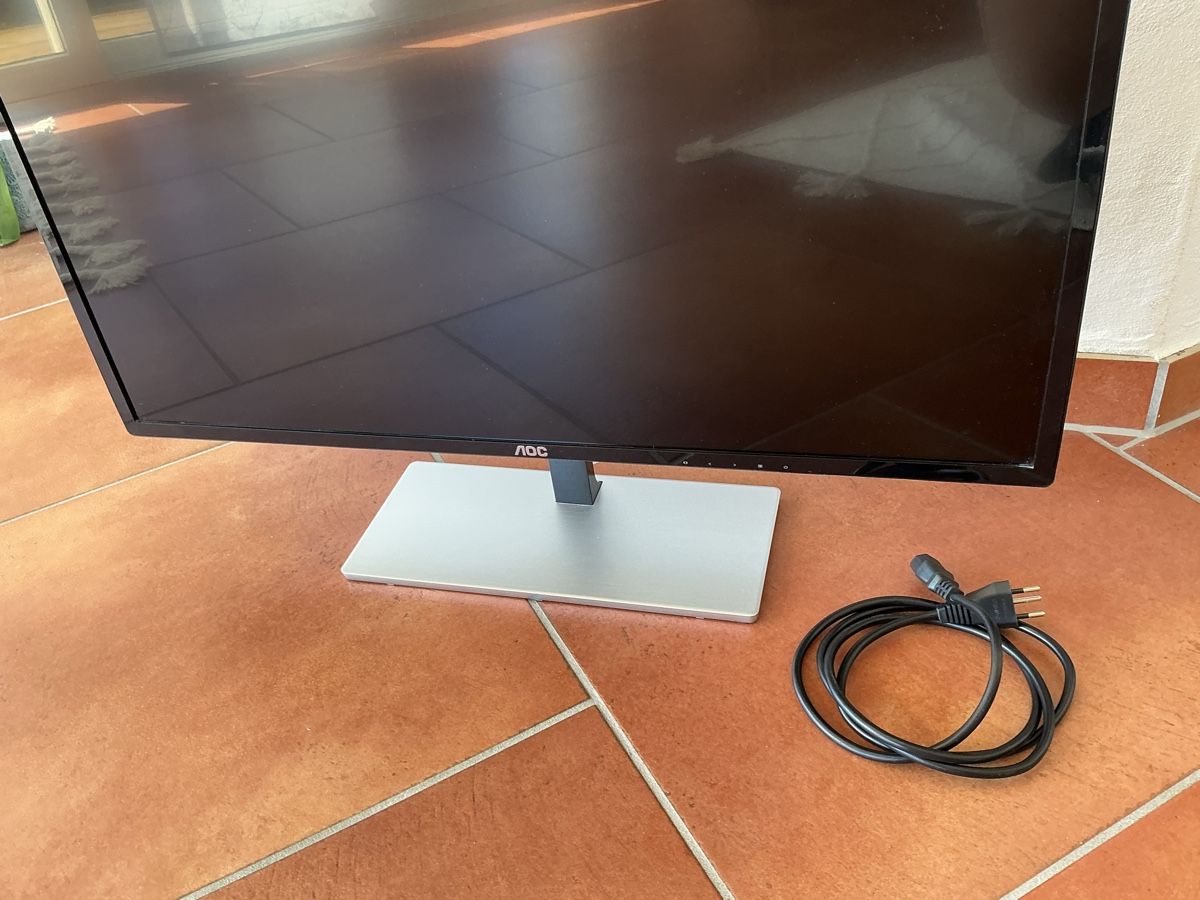 AOC Monitor: AOC Monitor – Usato da Müllheim Dorf venduto da vieste77 1