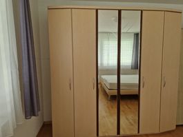 Kleiderschrank 