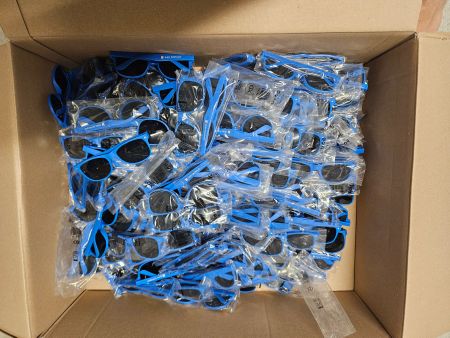 +/- 188 Sonnenbrillen (giveaways)