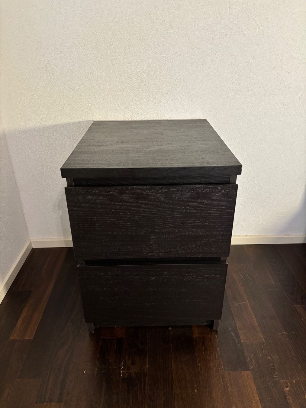 Comodini: Black Nightstand / Bedside Table (2 Drawers) – Usato da Zürich venduto da cisar97