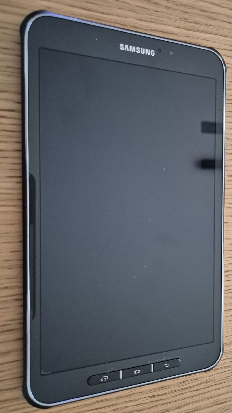 Samsung Tablet PC: Samsung Tablet SM-T360 – Usato da Menzingen venduto da bostit69