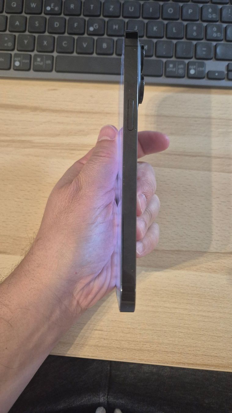 Apple Telefoni cellulari / Smartphones: iPhone 14 Pro Max 128GB Black 3045 – Difettoso da Münchenbuchsee venduto da MV_Solutions 6