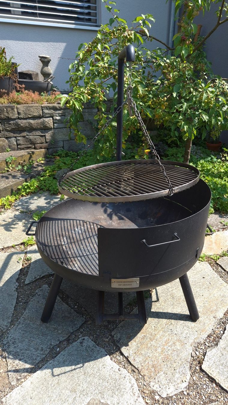 Cheminée d'extérieur: Feuerschale mit Grill – D'occasion à Weinfelden par chris_86