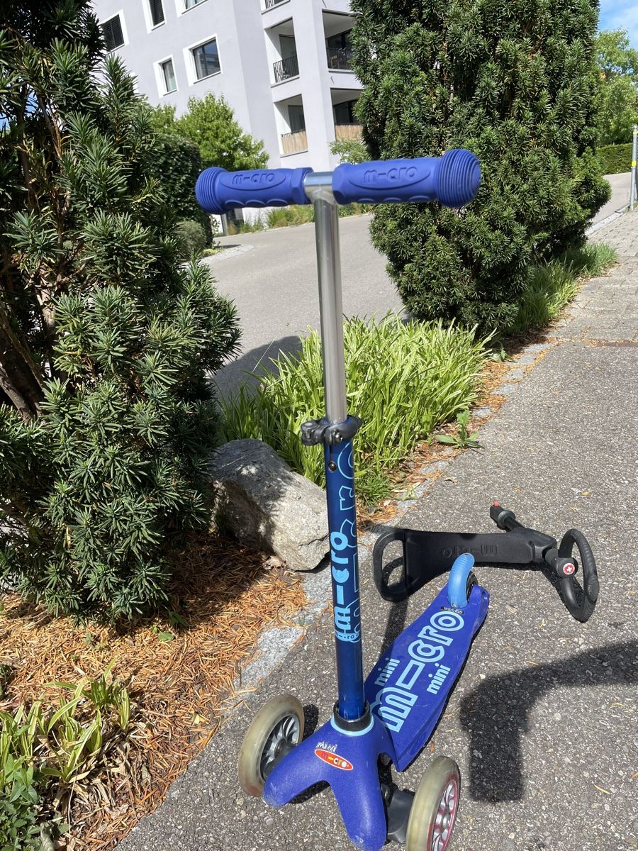 Micro Kickboard: Kinderroller Mini Micro blau mit Sitz guter Zustand – Usato da Uster venduto da Jemedi 1