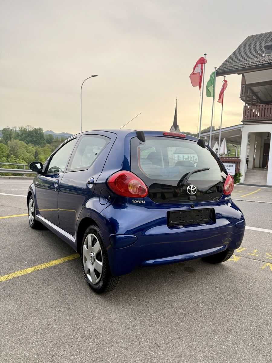 Toyota Automobili: Toyota Aygo 1.0 – Usato da Lütisburg venduto da Deniiss 4