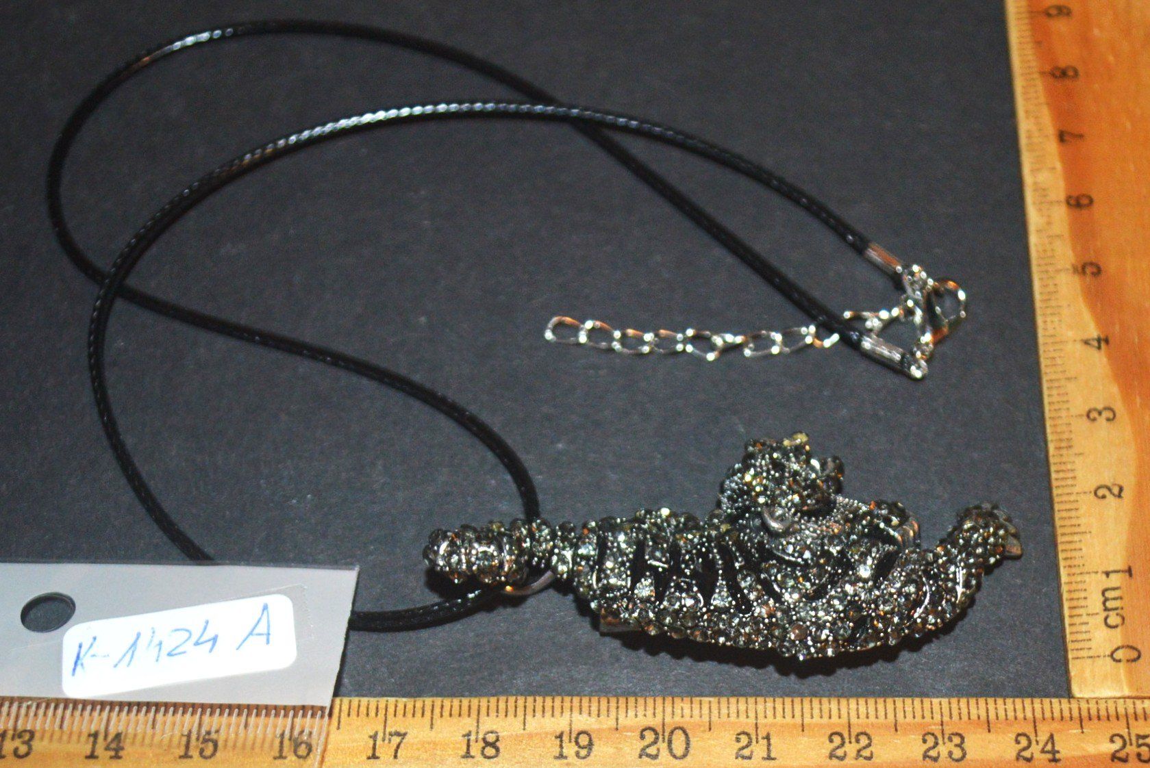 Spille & Fermagli: Brosche oder Halskette K-1424A – Tiger - Emaille & Strass Sc – Nuovo e nell'imballaggio originale da Goldiwil (Thun) venduto da han_v5b7 4