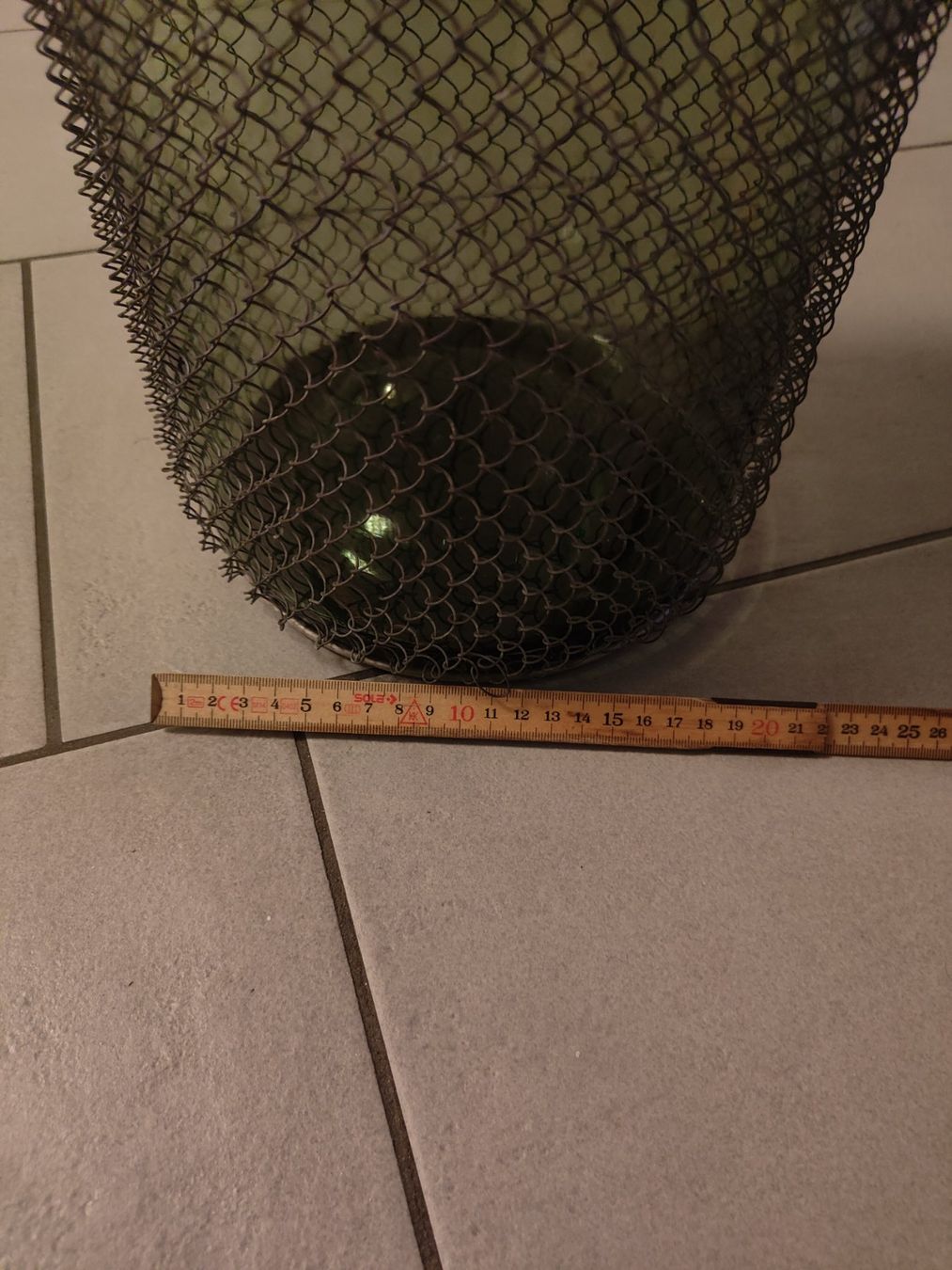 Verres, cruches & bouteilles: Weinflasche gross – D'occasion à Nidau par Wombat42 2