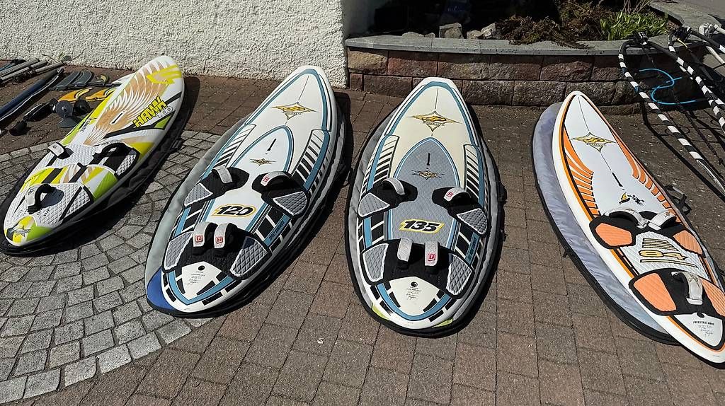 Surfboards & Schwimmbrette: Surfmaterial mit 4 Boards usw. – Gebraucht aus Bubikon von Fitdihei 1