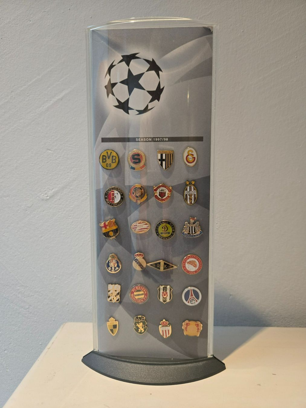 UEFA Plaketten & Abzeichen: 20 Champions League Pin-Sets – Neu (gemäss Beschreibung) aus Büttikon AG von Hushi 6