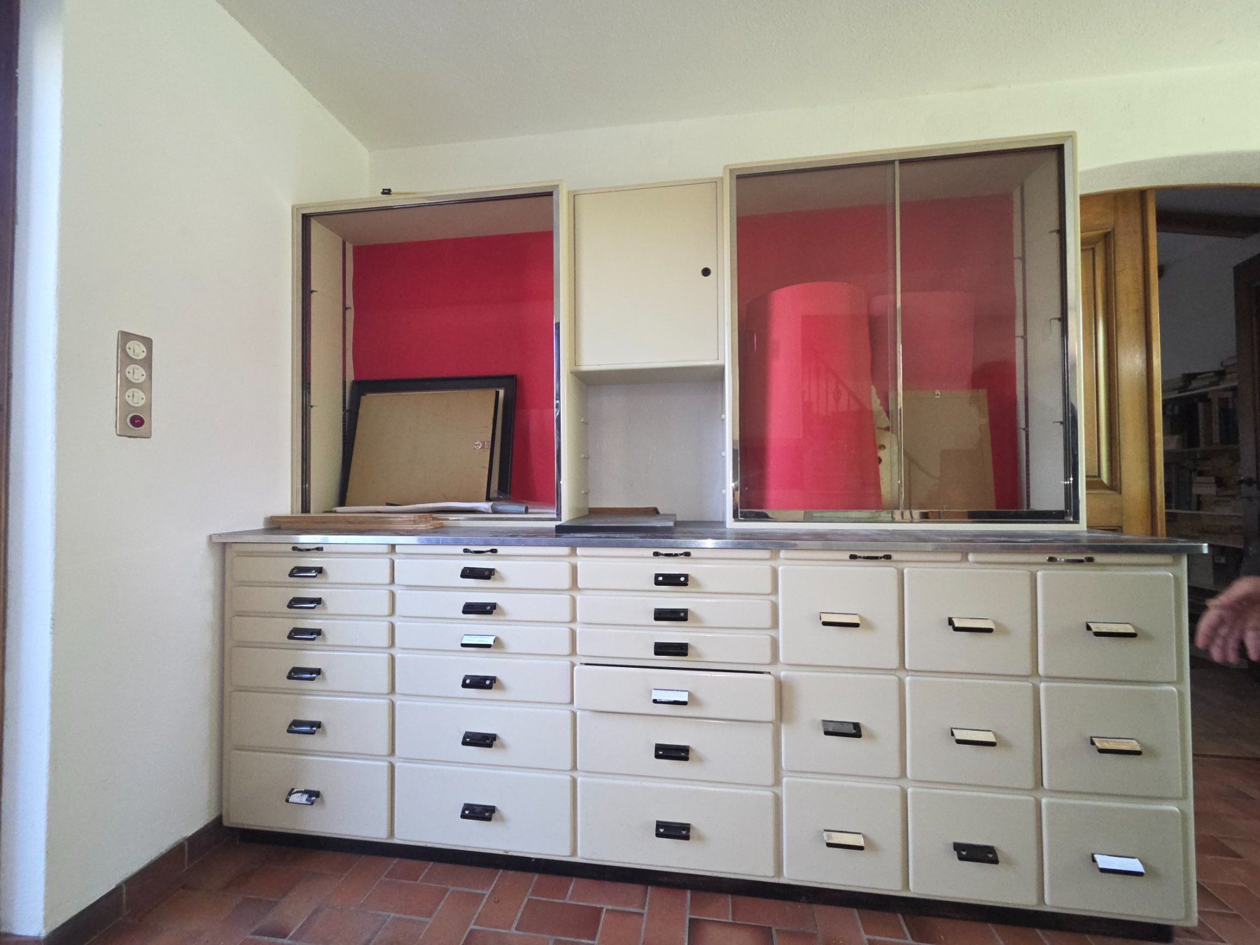 Scaffali: Retro Apothekermöbel / Sideboard mit vielen Schubladen – Usato da Wetzikon ZH venduto da GSWetzikon 1