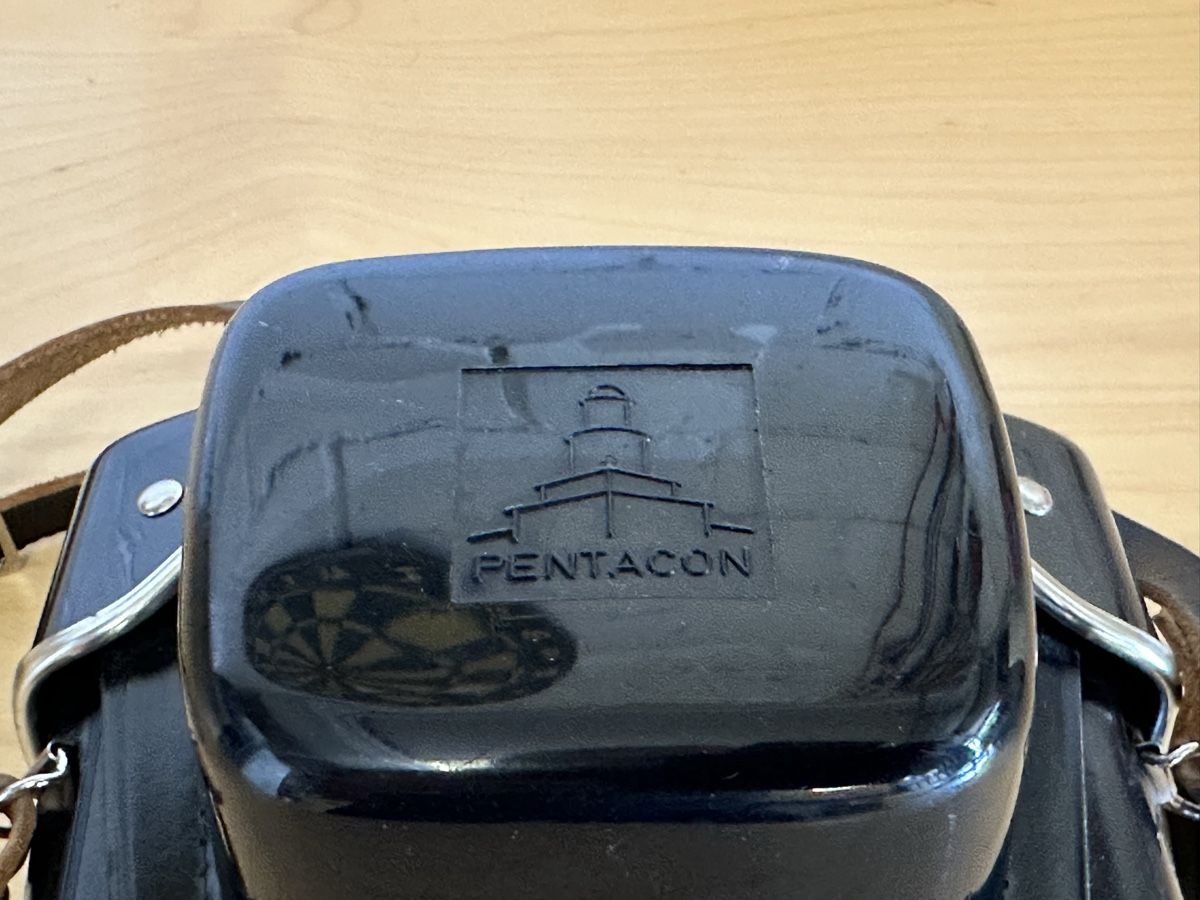Pentacon Fotocamera: Pentacon Kamera Bereitschaftstasche – Usato da zuchwil venduto da solotin74 1