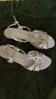 Sandalen mit Strassverzierung beige grau 37.5 gebraucht