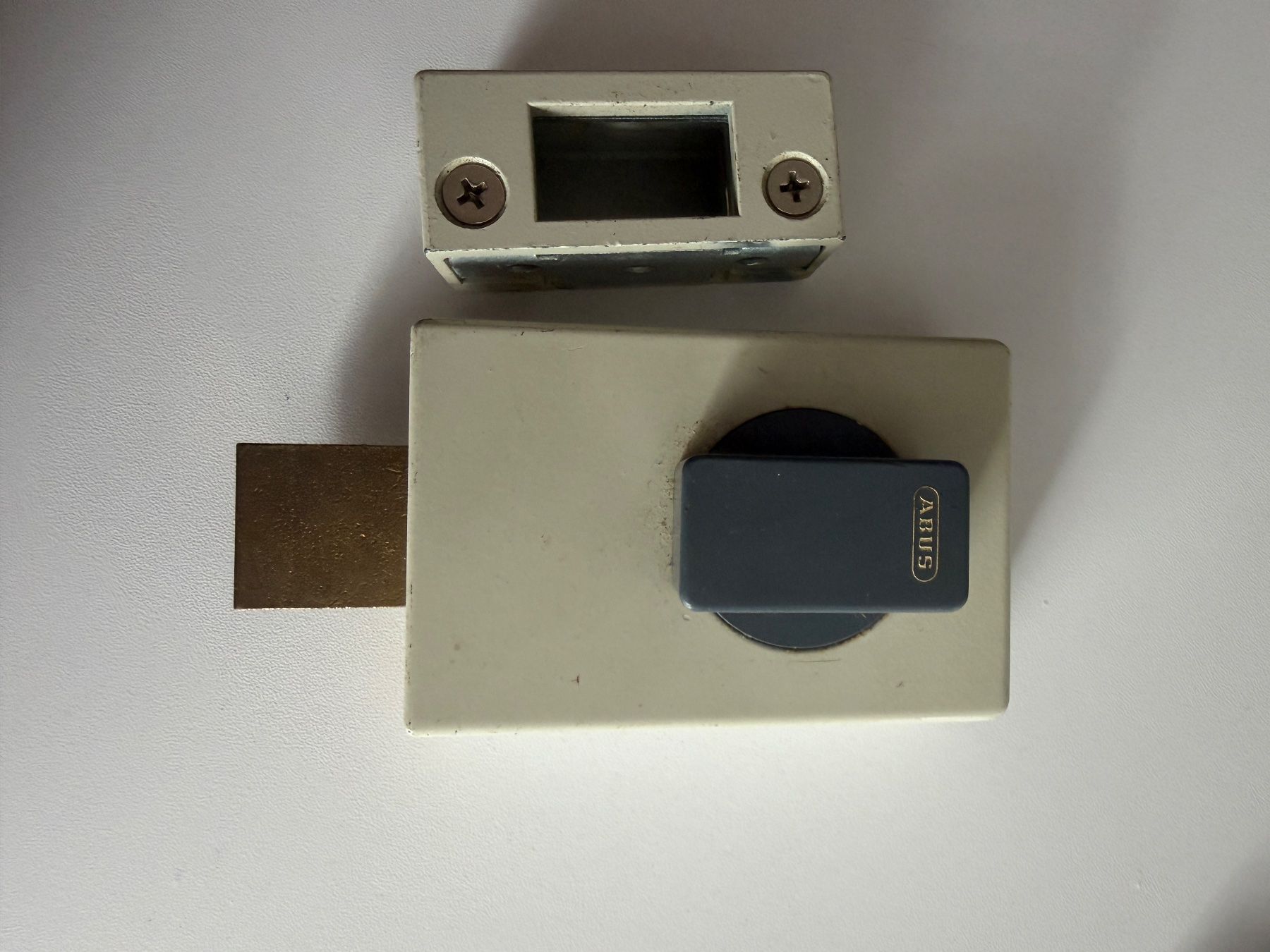 Abus Cadenas: Verrou serrure de sécurité ABUS – D'occasion à Fribourg par J334455
