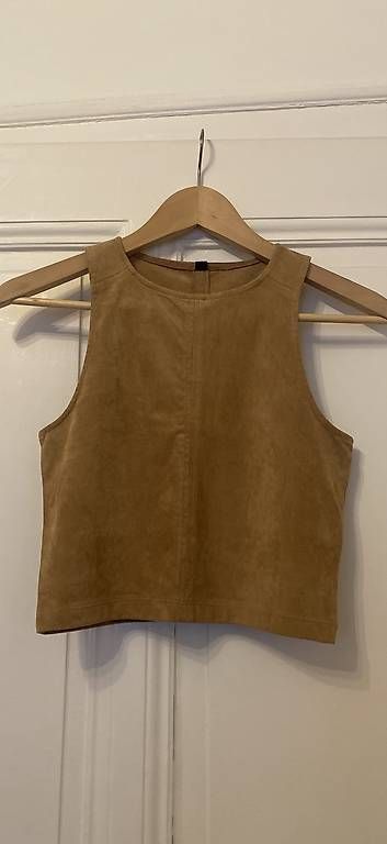 Top: Crop top suede – Usato da Genève venduto da cel_zk6m