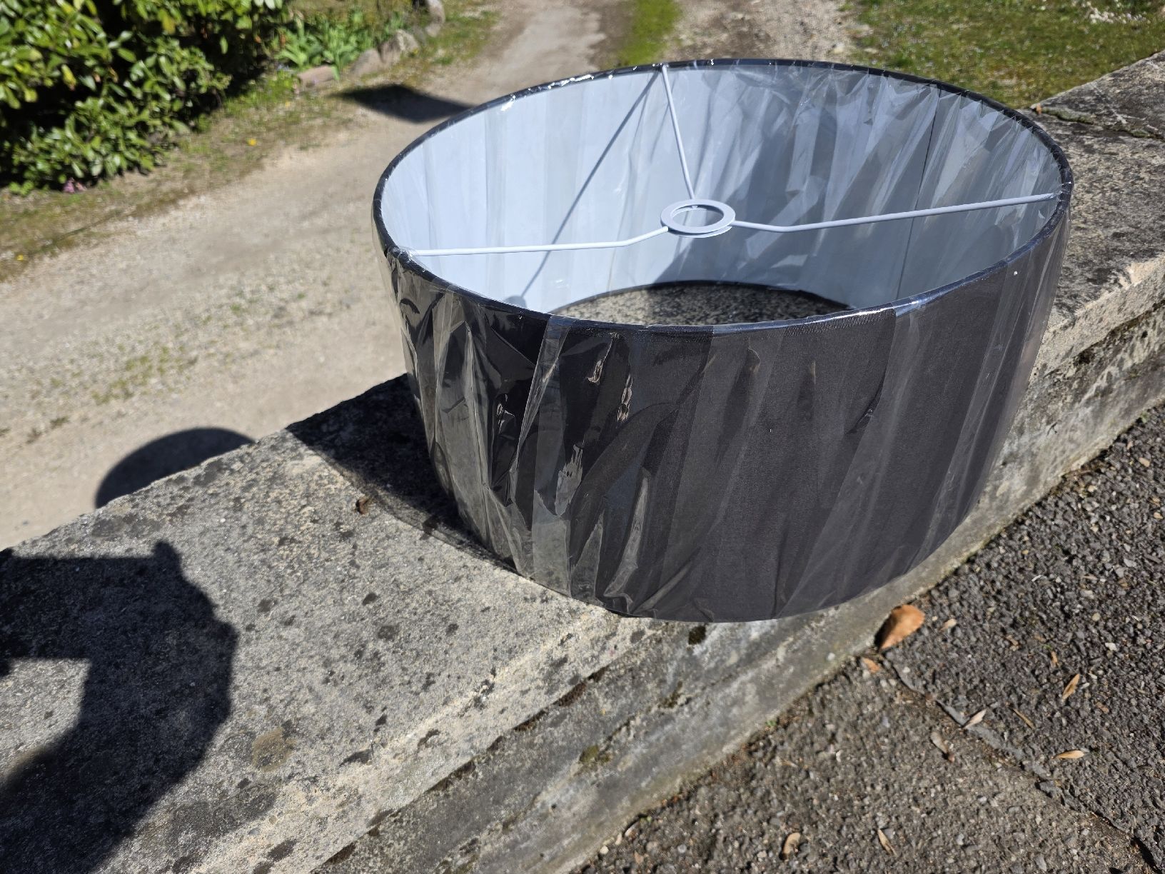 Paralumi: Abat-jour noir 50cm – Nuovo e nell'imballaggio originale da Thônex venduto da BrocFossard 1
