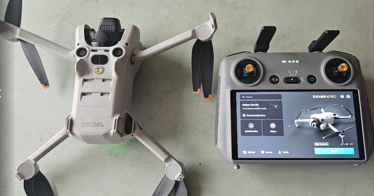 DJI RC Kits de montage: DJI Mini 4 Pro 4k drone RC 2 controller with screen – D'occasion à Geneve par T36 3