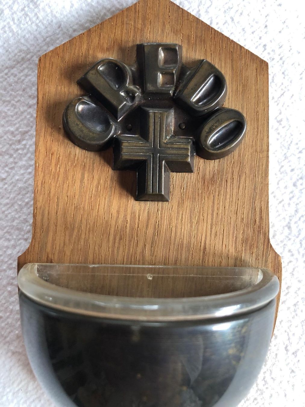 Altri gioielli: Antiker Weihwasserkessel "CREDO" Messing Holz – Usato da Schübelbach venduto da Dolly990_2 2