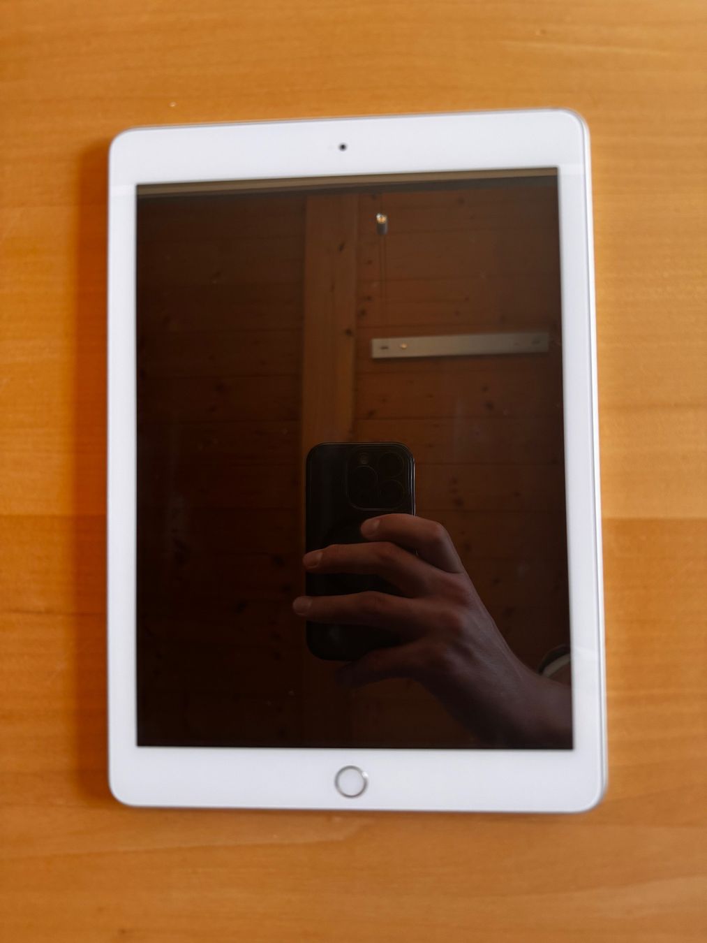 Apple Tablet PC: iPad 6.Gen 32GB silber (A1893) – Usato da Mosnang venduto da Dis7