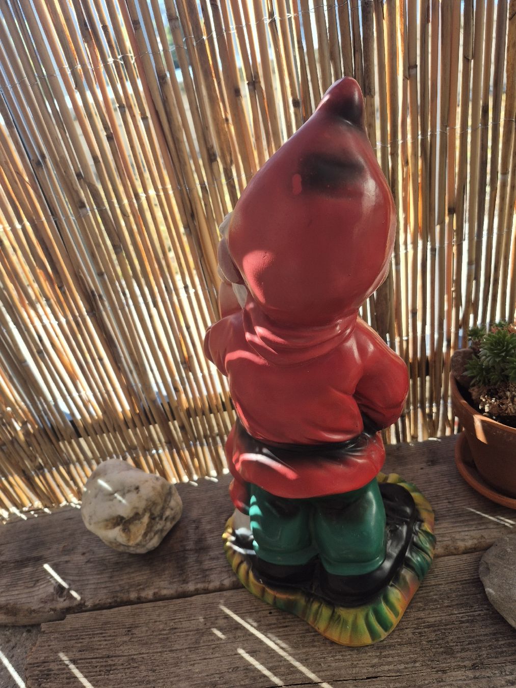 Statuette: Dekorativer Gartenzwerg mit Kontrabass – Usato da Baar venduto da Zwergen-Atelier4 5