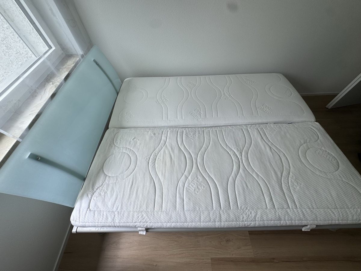 Letti: Doppelbett mit Glas-Kopfteil inkl. 2 Matratzen – Usato da Kriens venduto da sar_28xx 3