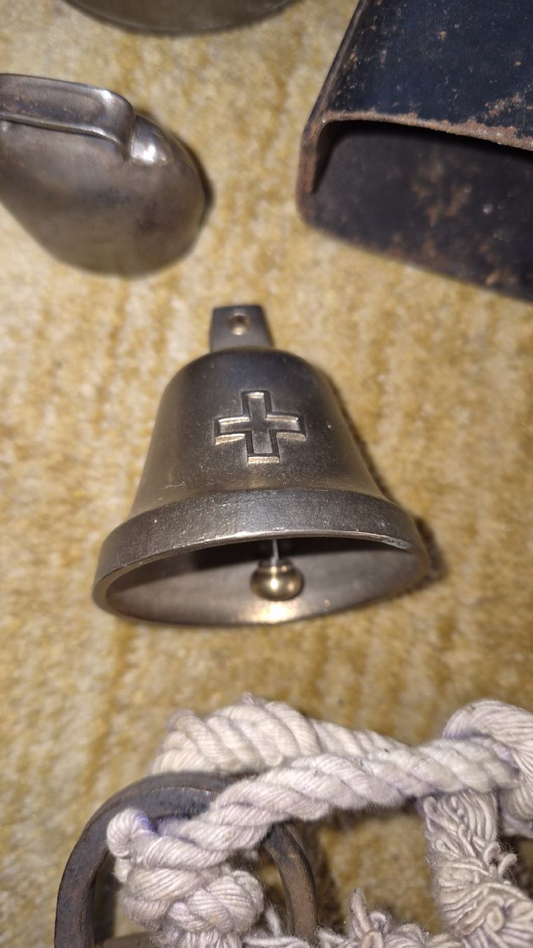 Campanacci mucche: 15 Glocken  Sammlung  – Usato da Kölliken venduto da MissesBossTop1 1