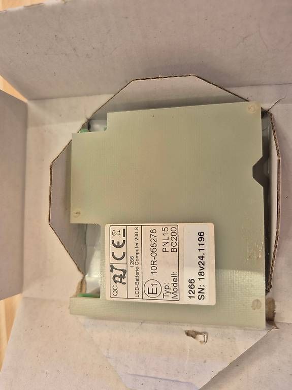 Votronic Sistema di controllo: Votronic 1266 LCD-Batterie-Computer 200 S Smart Shunt – Usato da Zürich venduto da anastacia03 2