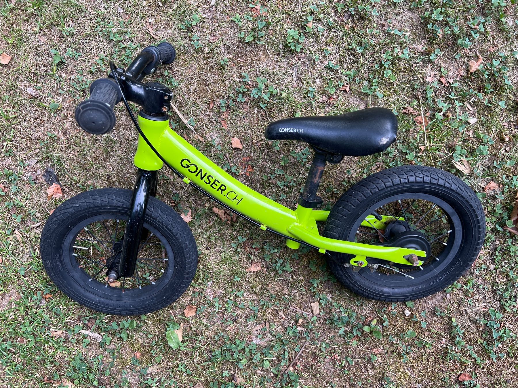Véhicules pour enfants: Laufrad / Laufvelo – D'occasion à Glattfelden par Lex074