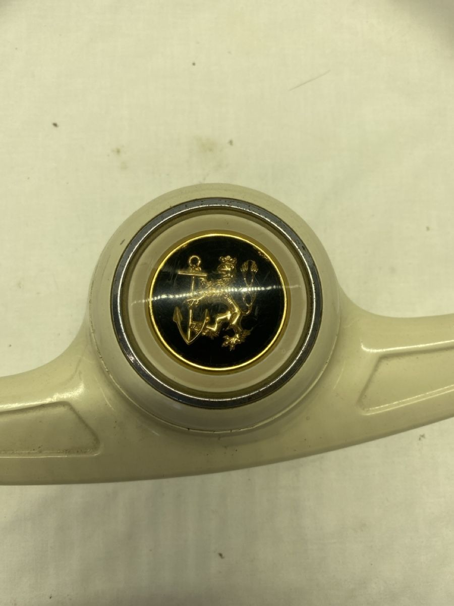 Tutti pezzi di ricambio auto: Oldtimer Lenkrad  – Usato da Dozwil venduto da Bach_4 2