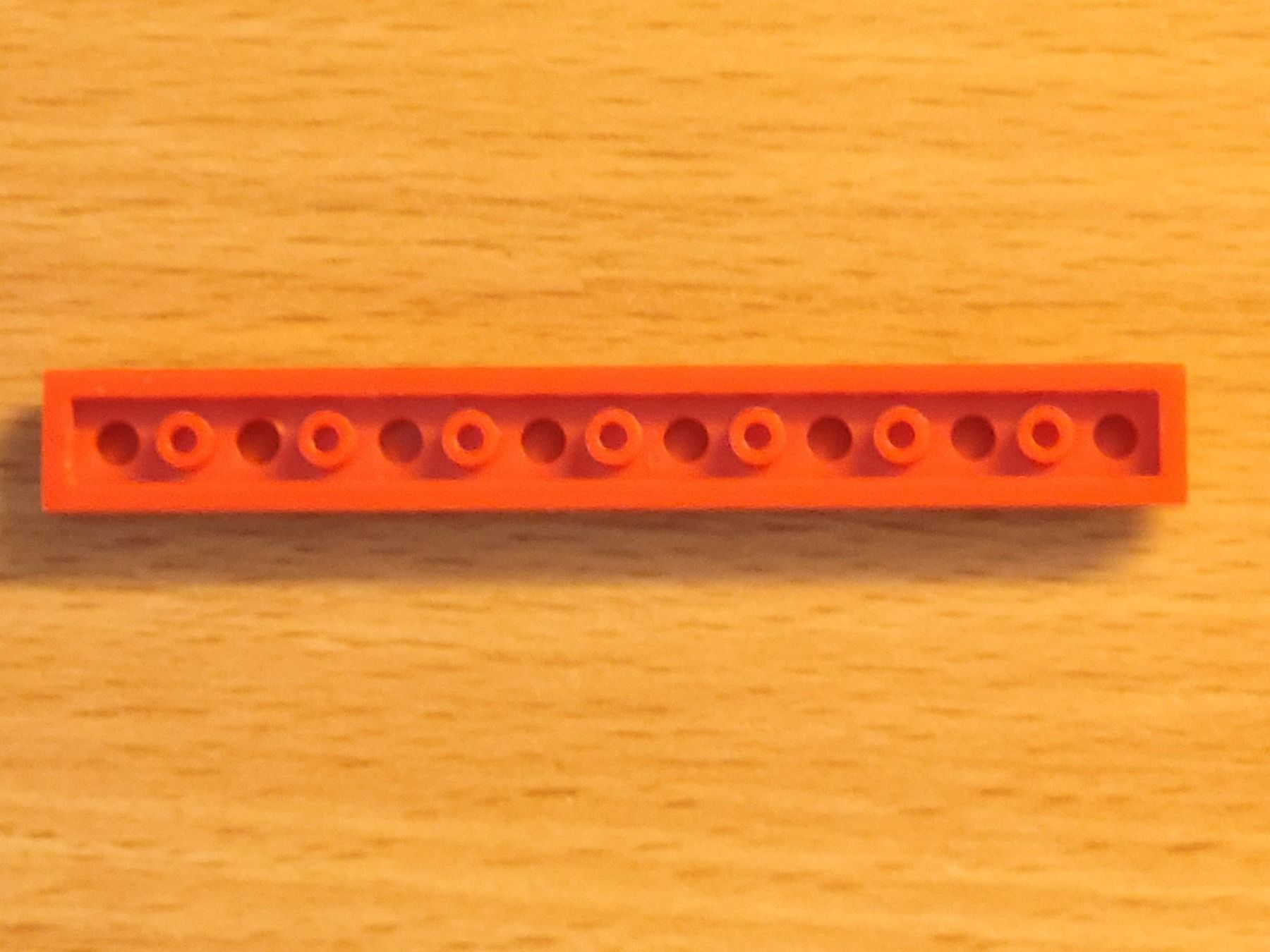 Lego Kit di costruzioni: Lego - 1 pièce rouge plate à 8 tenons – Usato da Payerne venduto da tintin08 1
