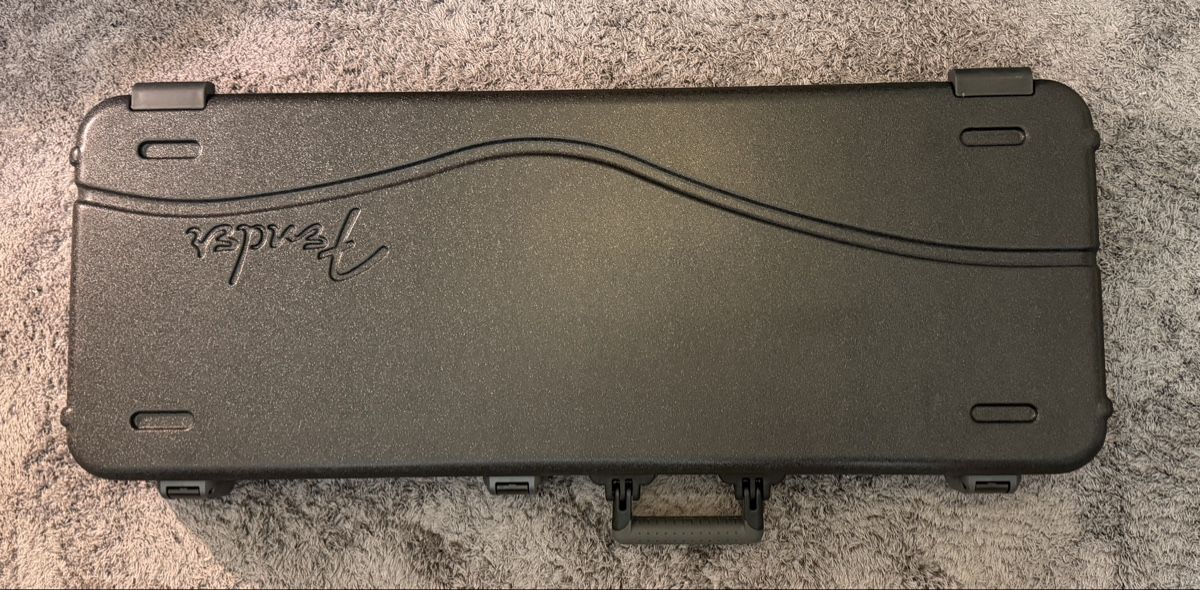 Fender Strumenti musicali: Fender American Pro II Strat Black – Nuovo (secondo la descrizione) da Winterthur venduto da R2D_Y7C 1