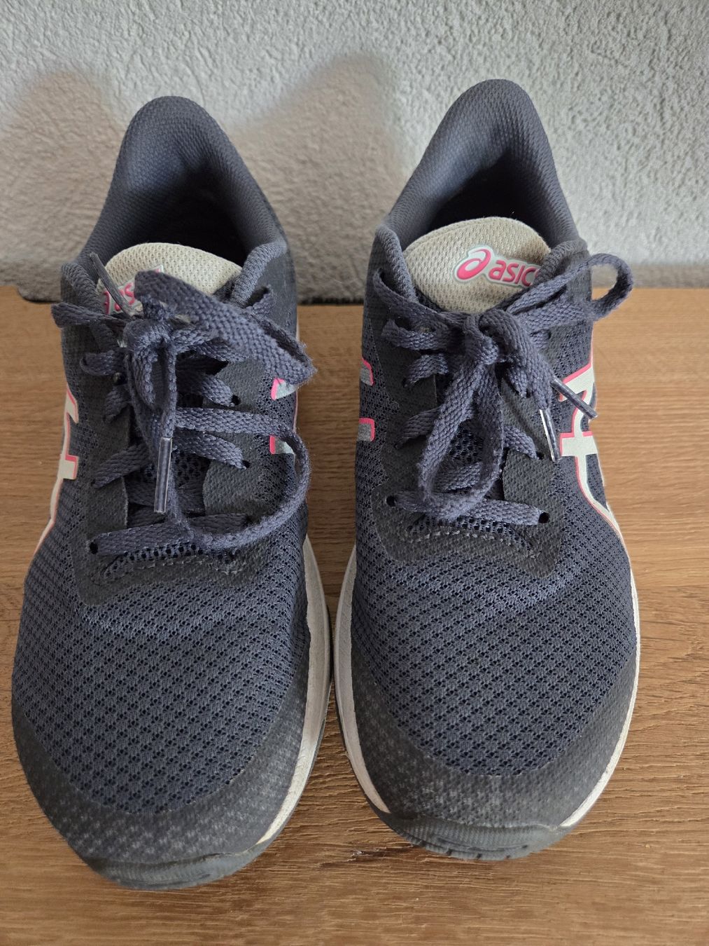Asics Schuhe für Mädchen: Laufschuhe Asics GT-1000 Gr. 37.5 – Gebraucht aus Zollbrück von Huki1 3