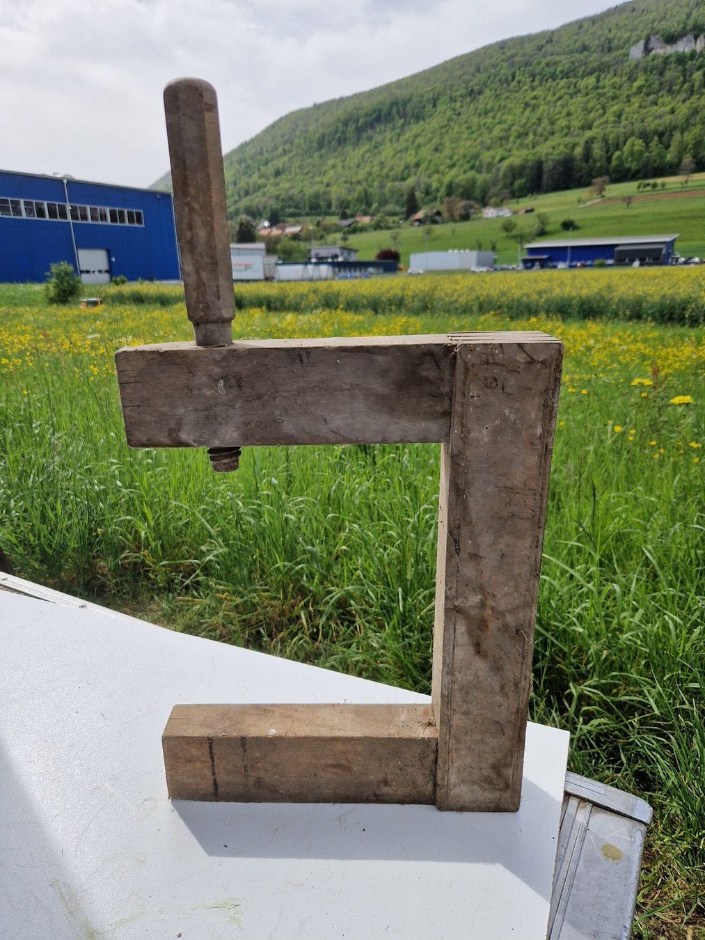 Tutti gli attrezzi: Antik Klemm oder Schraubbock – Usato da Oensingen venduto da Urs0127