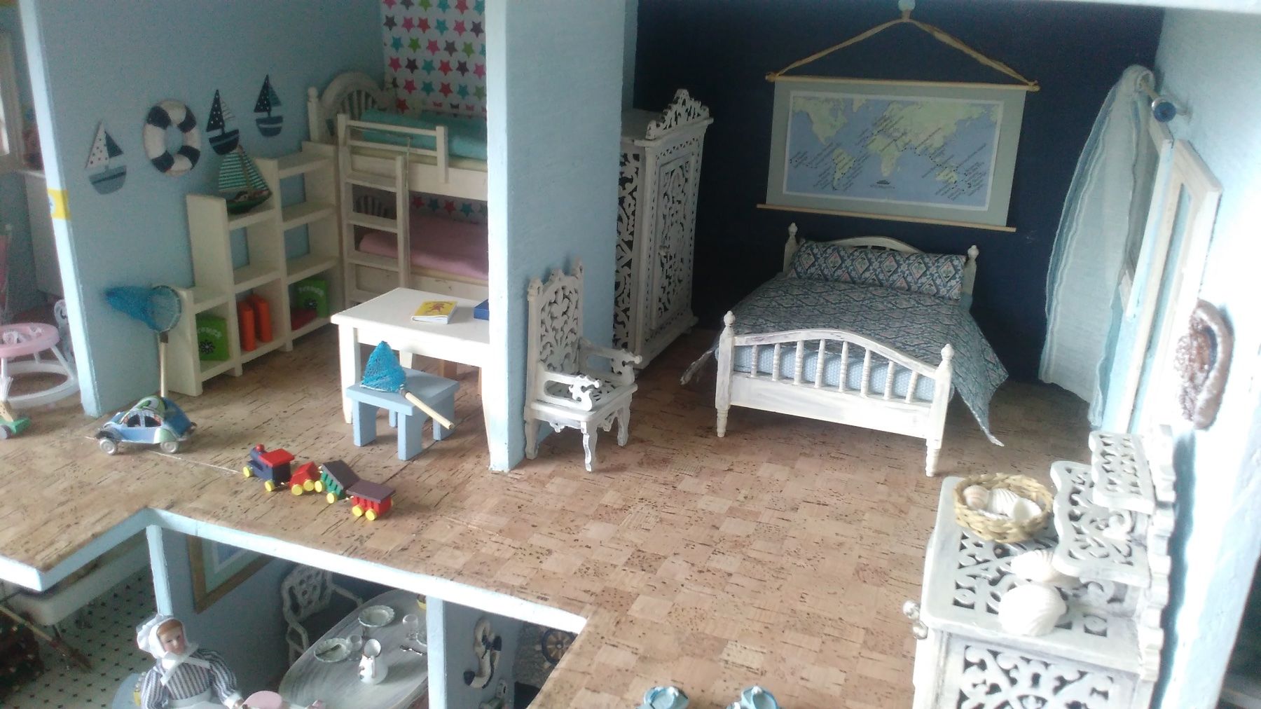 Case e mobili per bambole: wunderschönes Puppenhaus – Usato da Uster venduto da ruehan 1